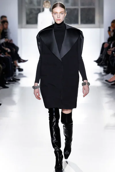 Look 27